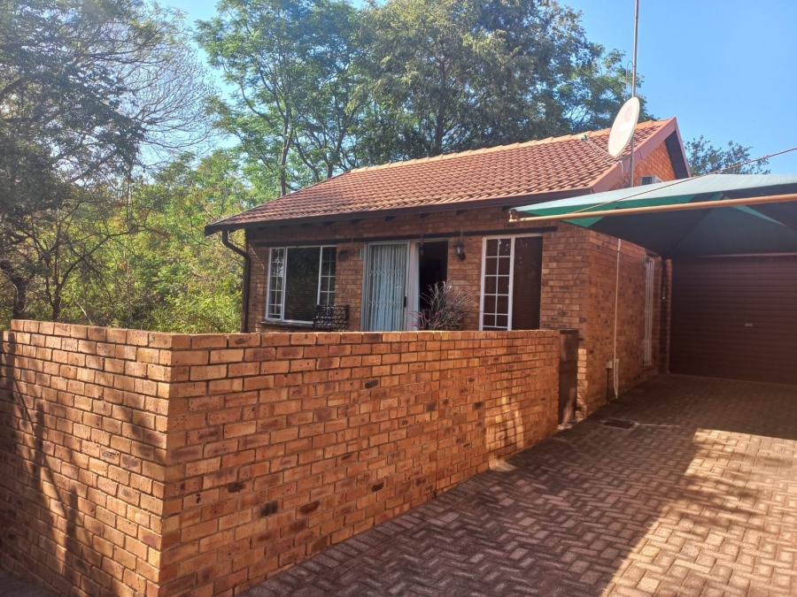2 Bedroom Property for Sale in Safari Gardens North West